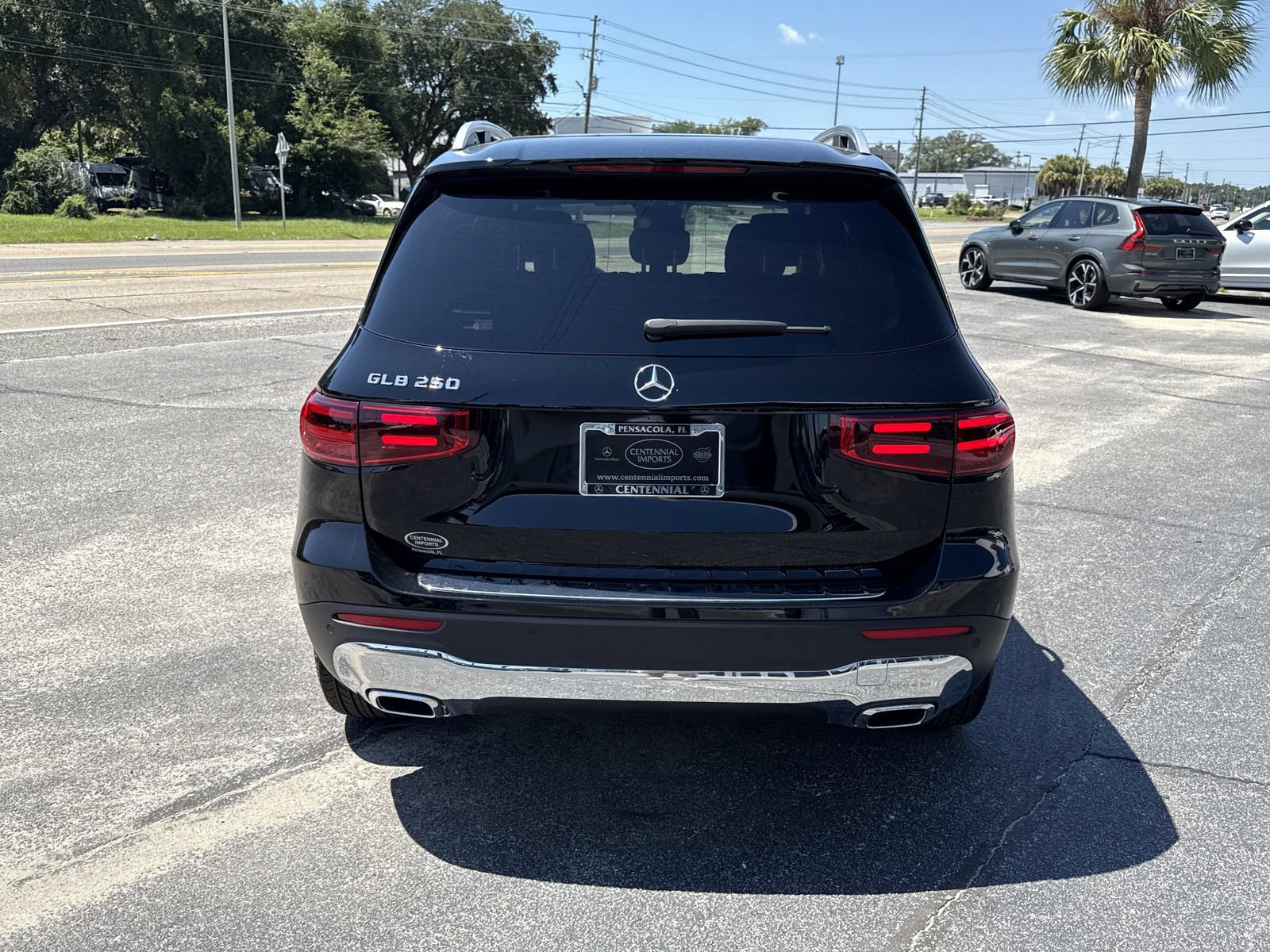 Used 2026 Mercedes-Benz GLB 250 image 4