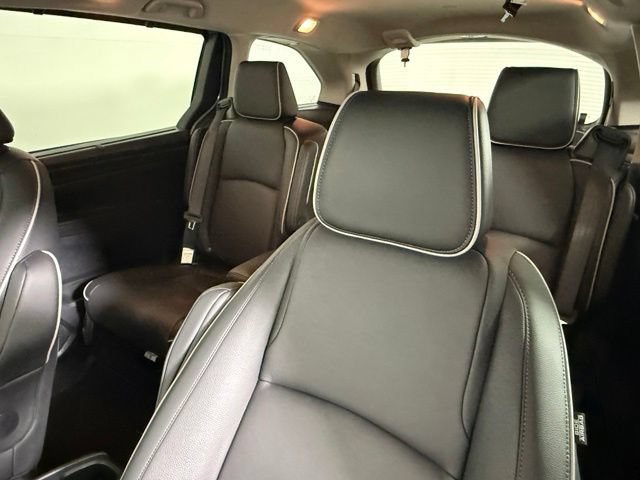Used 2025 Honda Odyssey Touring image 34