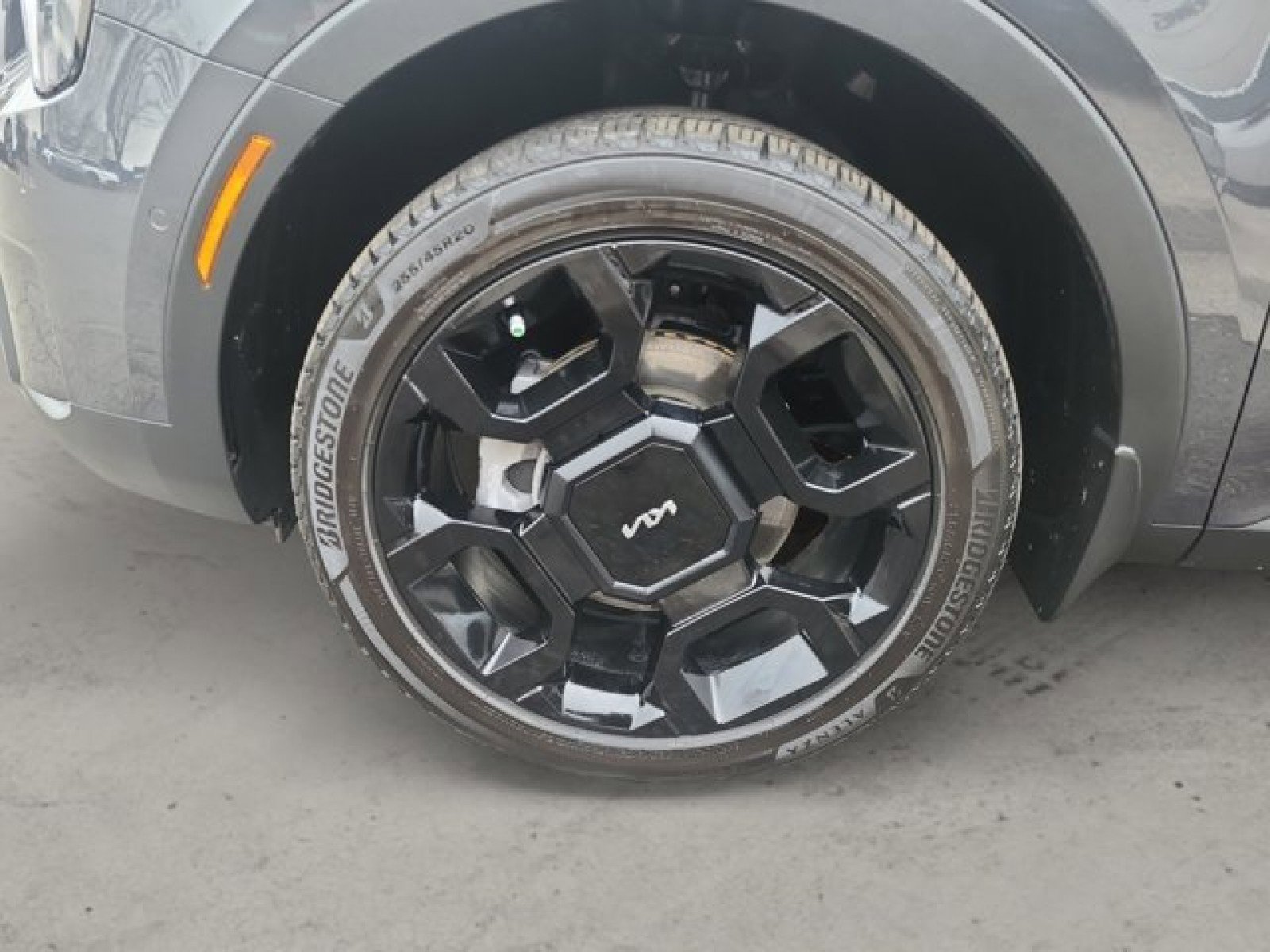 Used 2024 Kia Sorento SX Prestige w/ Sage Leather Package image 10