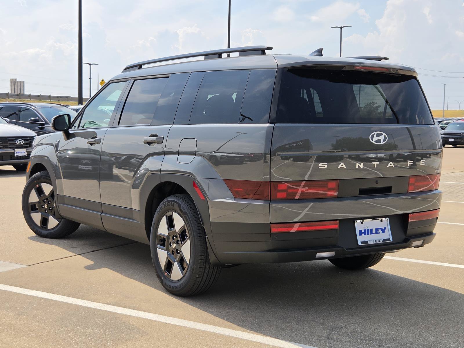 New 2027 Hyundai Santa Fe SEL FWD image 3
