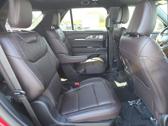 Used 2025 Ford Explorer Platinum w/ LUX Leather Package AWD/4WD image 32