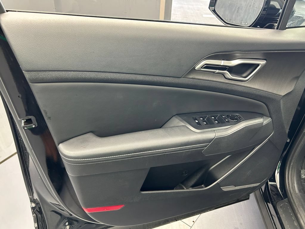 Used 2026 Kia Sportage X-Line w/ X-Line Premium Package AWD/4WD image 14