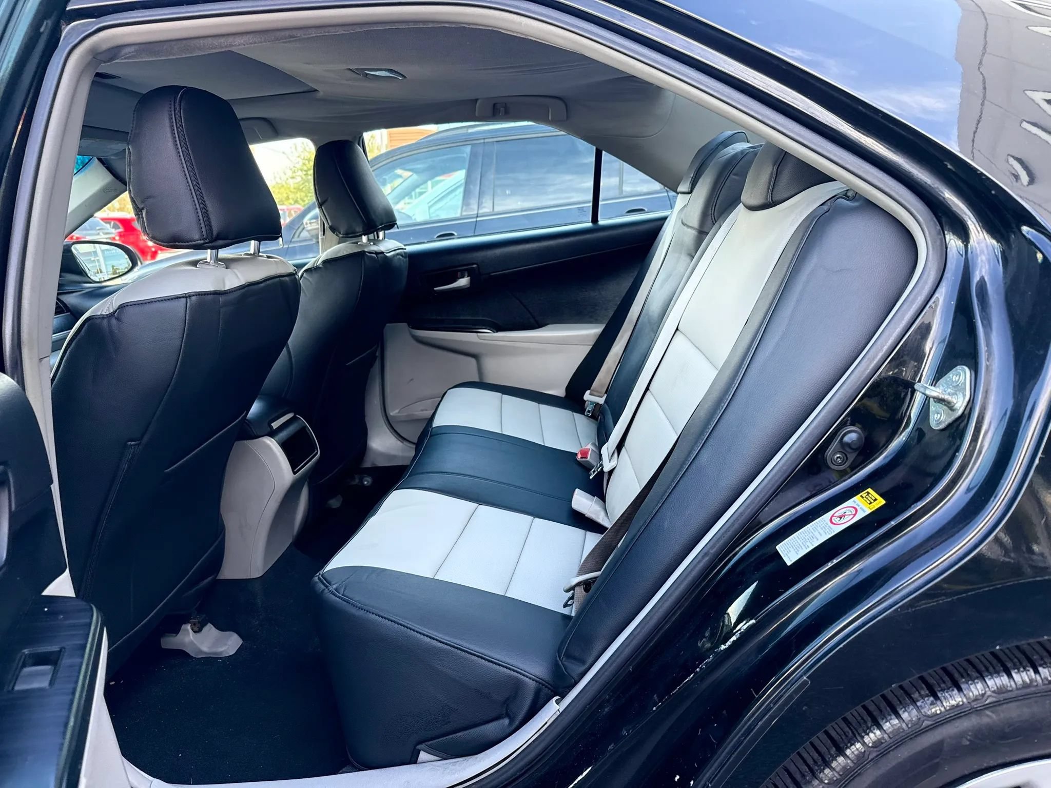 Used 2014 Toyota Camry LE FWD image 24