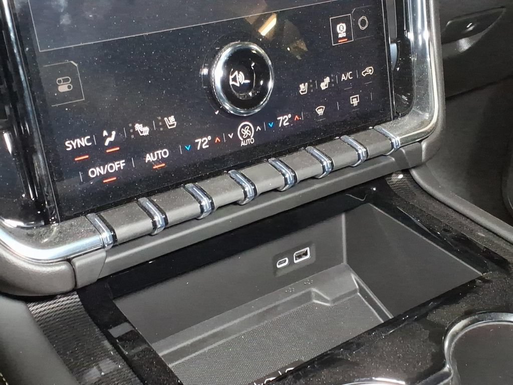 New 2026 GMC Yukon XL Elevation w/ Elevation Premium Package RWD image 14