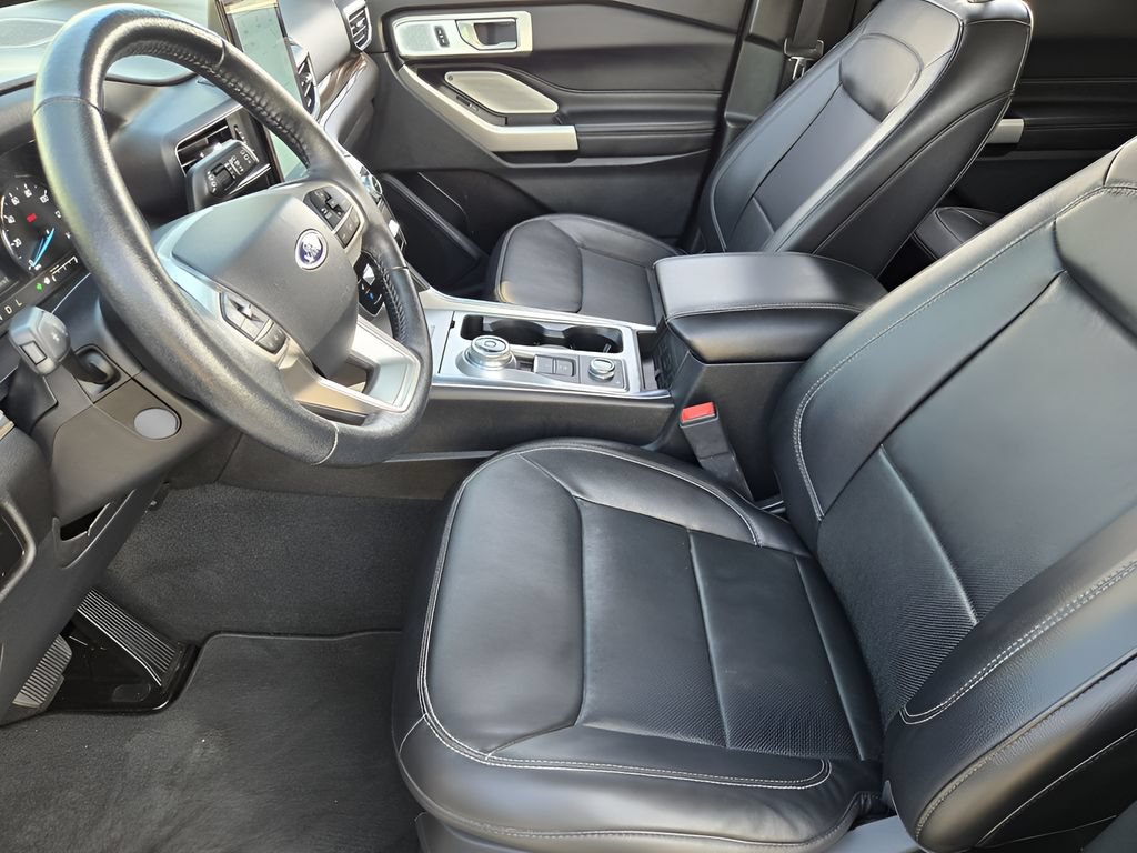 Used 2022 Ford Explorer Limited w/ Limited Technology Package AWD/4WD image 12