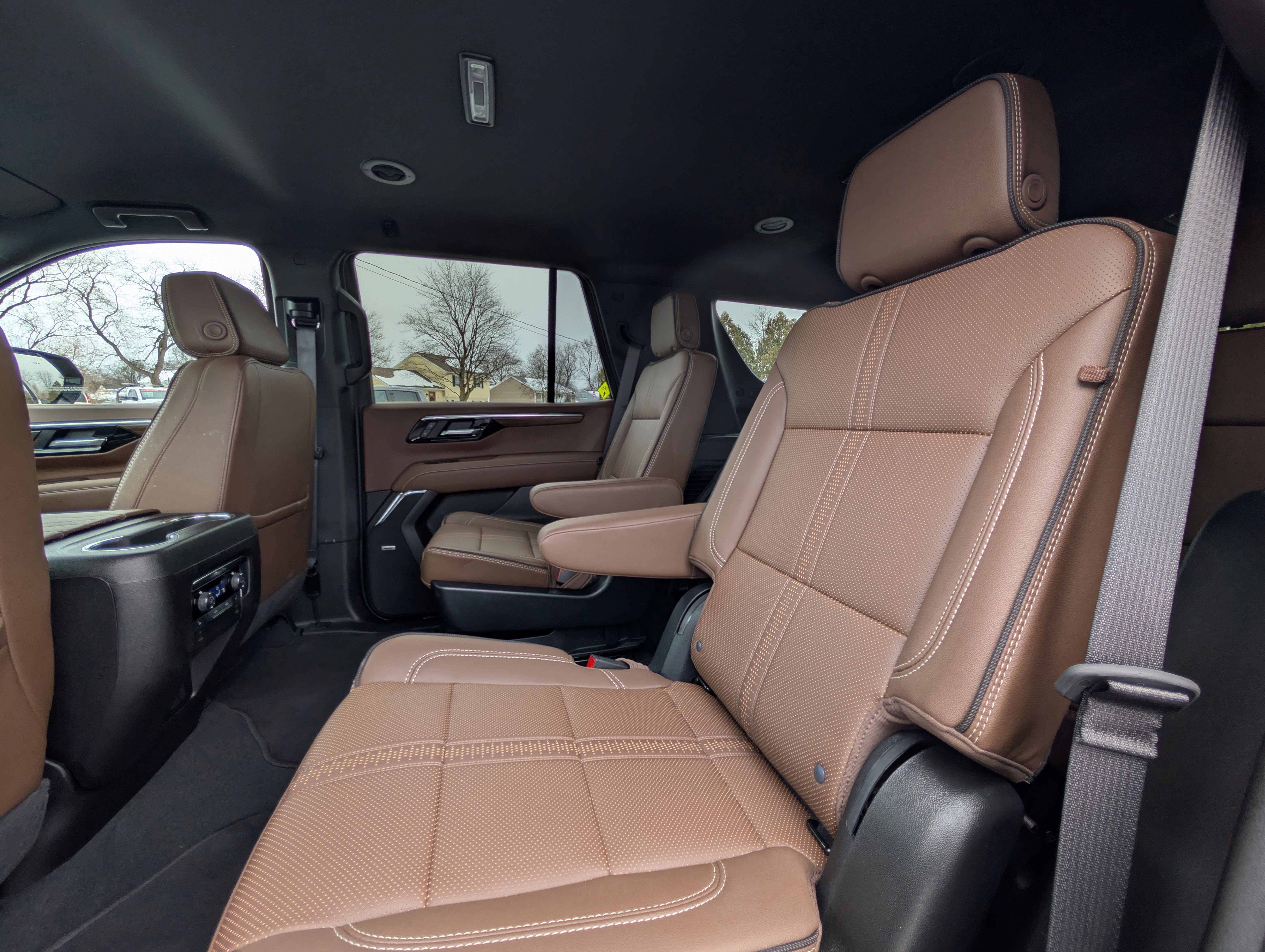 Used 2025 Chevrolet Tahoe High Country image 38