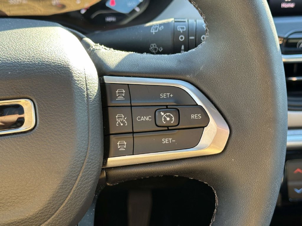 Used 2024 Jeep Compass Limited w/ Sun and Sound Group AWD/4WD image 24