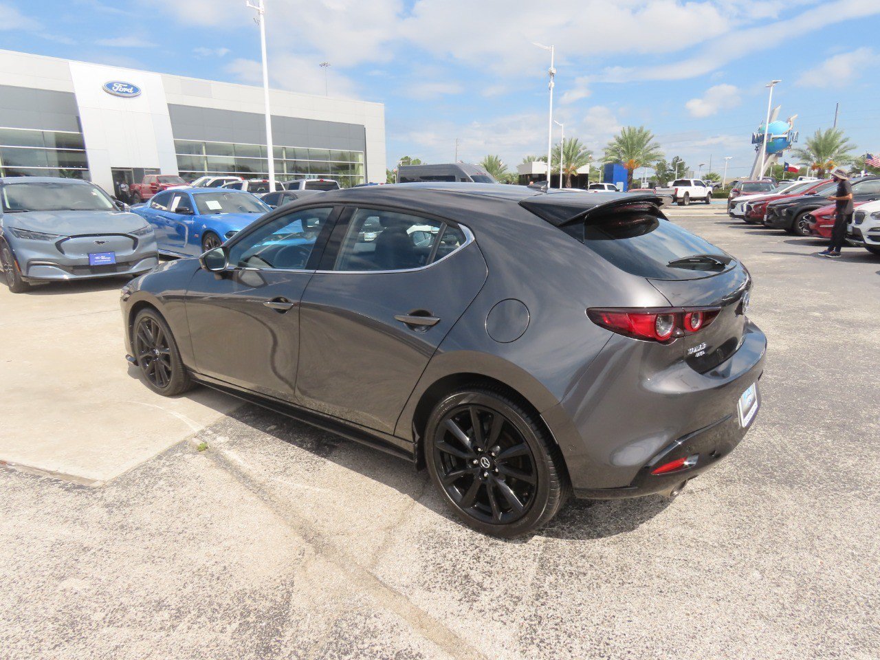 Used 2021 MAZDA MAZDA3 Hatchback w/Premium Plus Pkg AWD/4WD image 16