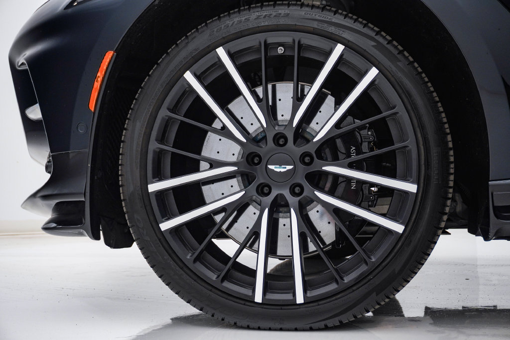 Used 2025 Aston Martin DBX 707 AWD/4WD image 15