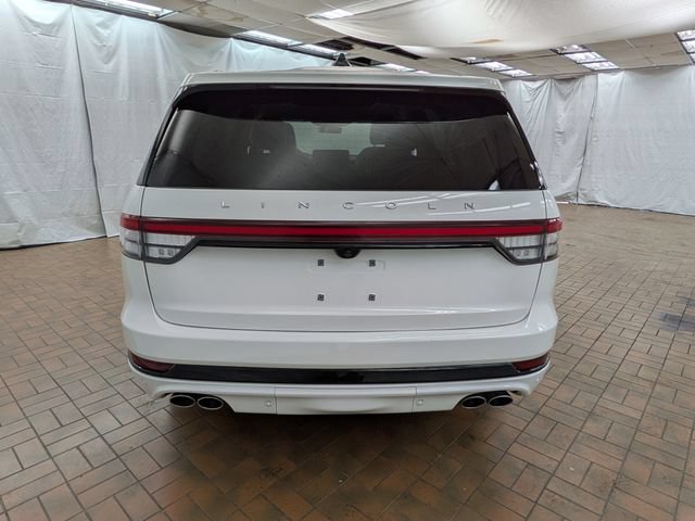 Certified 2026 Lincoln Aviator Reserve w/ Jet Appearance Package AWD/4WD image 6