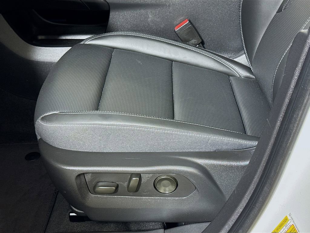 Used 2025 Buick Envision Preferred AWD/4WD image 18