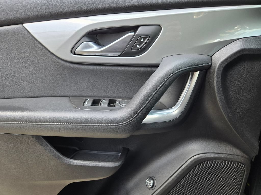 Used 2020 Chevrolet Blazer LT FWD image 15