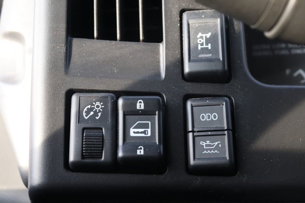 Used 2023 Chevrolet Low Cab Forward 5500XD image 26