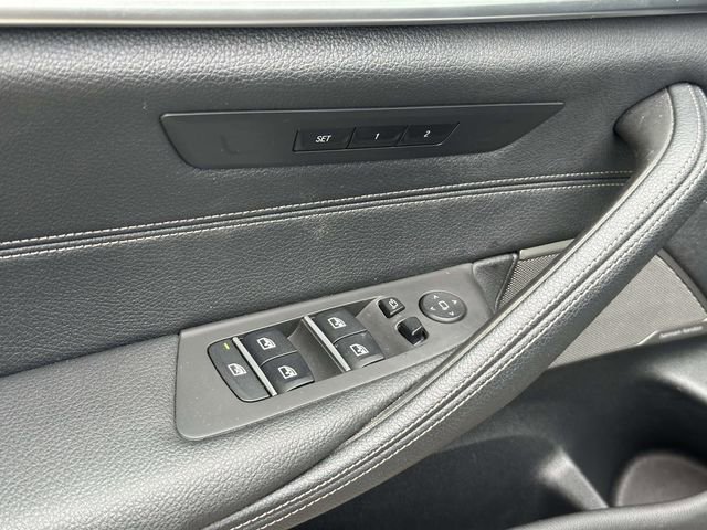Used 2022 BMW 530i xDrive w/ M Sport Package image 15