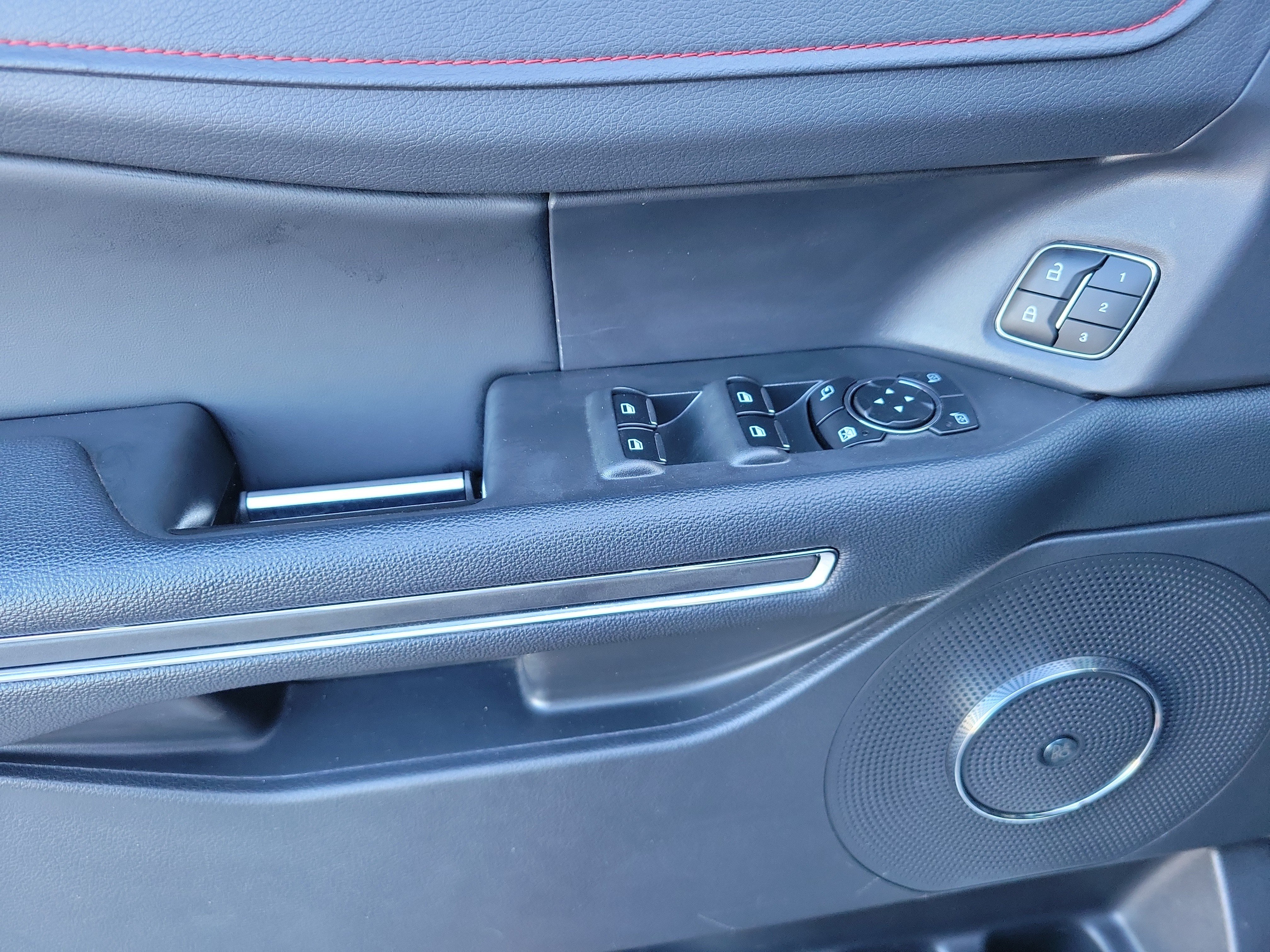 Used 2024 Ford Expedition Limited RWD image 24