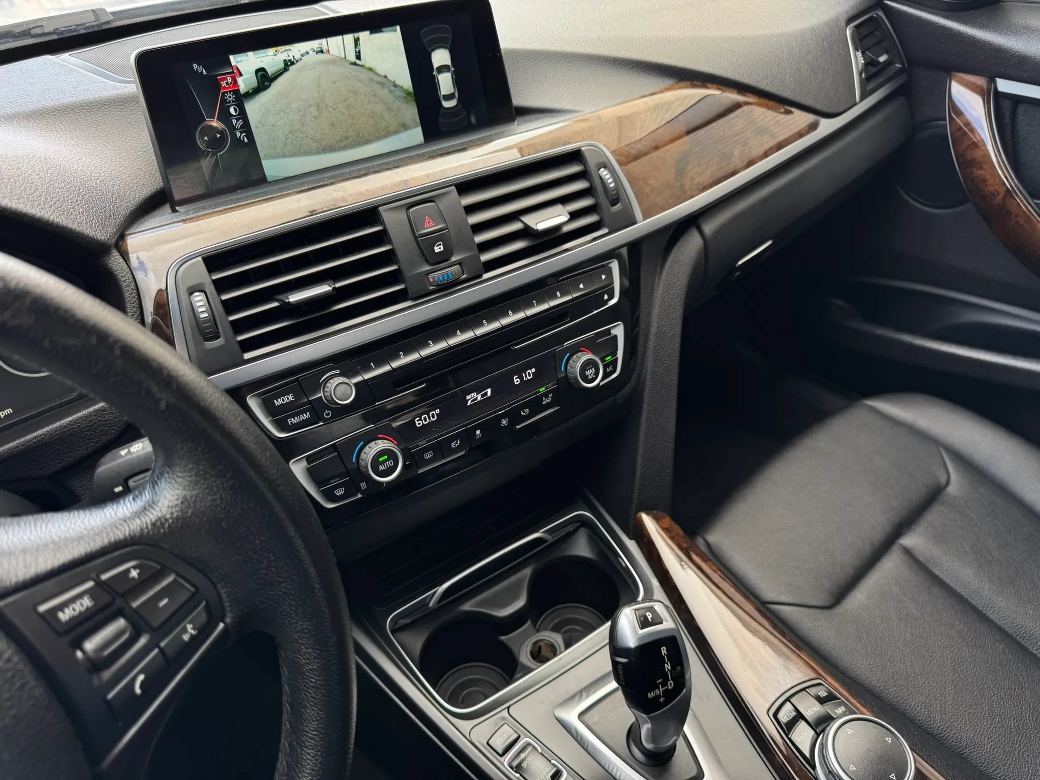 Used 2016 BMW 320i Sedan RWD image 31