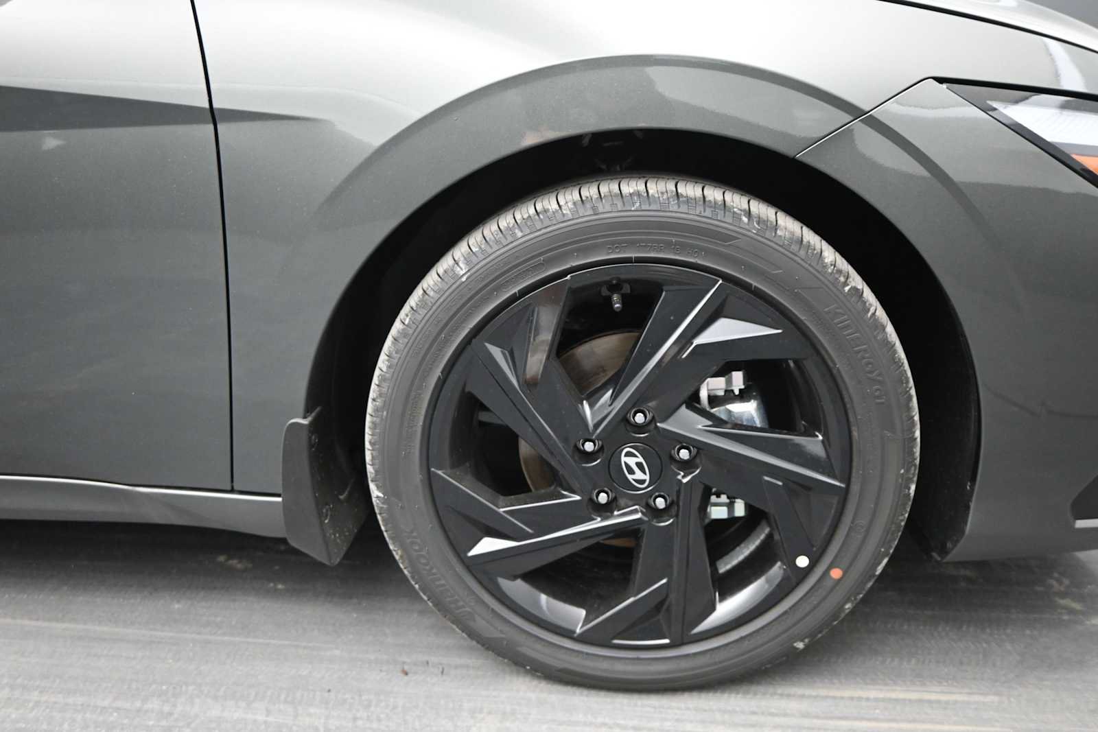 New 2026 Hyundai Elantra SEL Sport FWD image 10