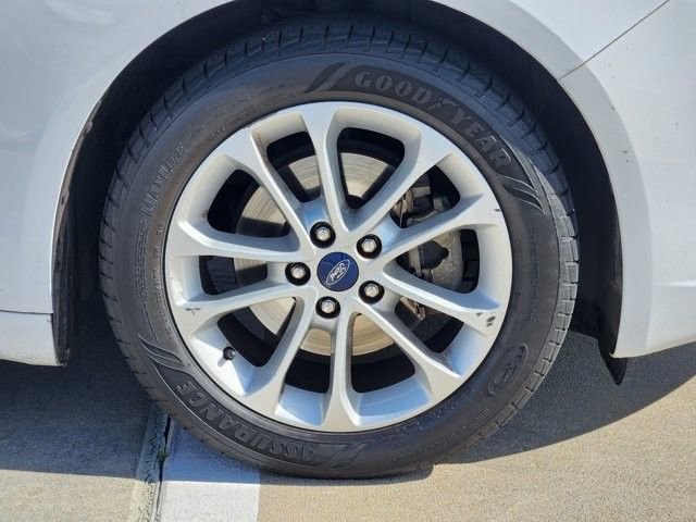 Used 2020 Ford Fusion SE image 10