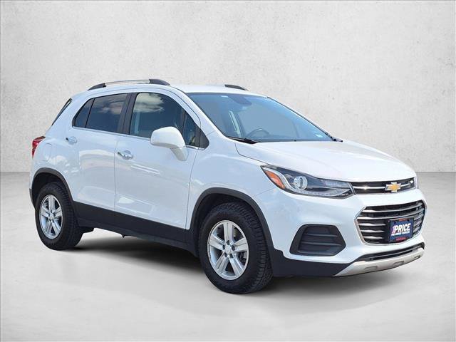 Used 2020 Chevrolet Trax LT w/ LT Convenience Package FWD image 3