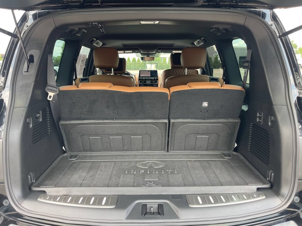 Used 2023 INFINITI QX80 Sensory w/ All-Season Package AWD/4WD image 28