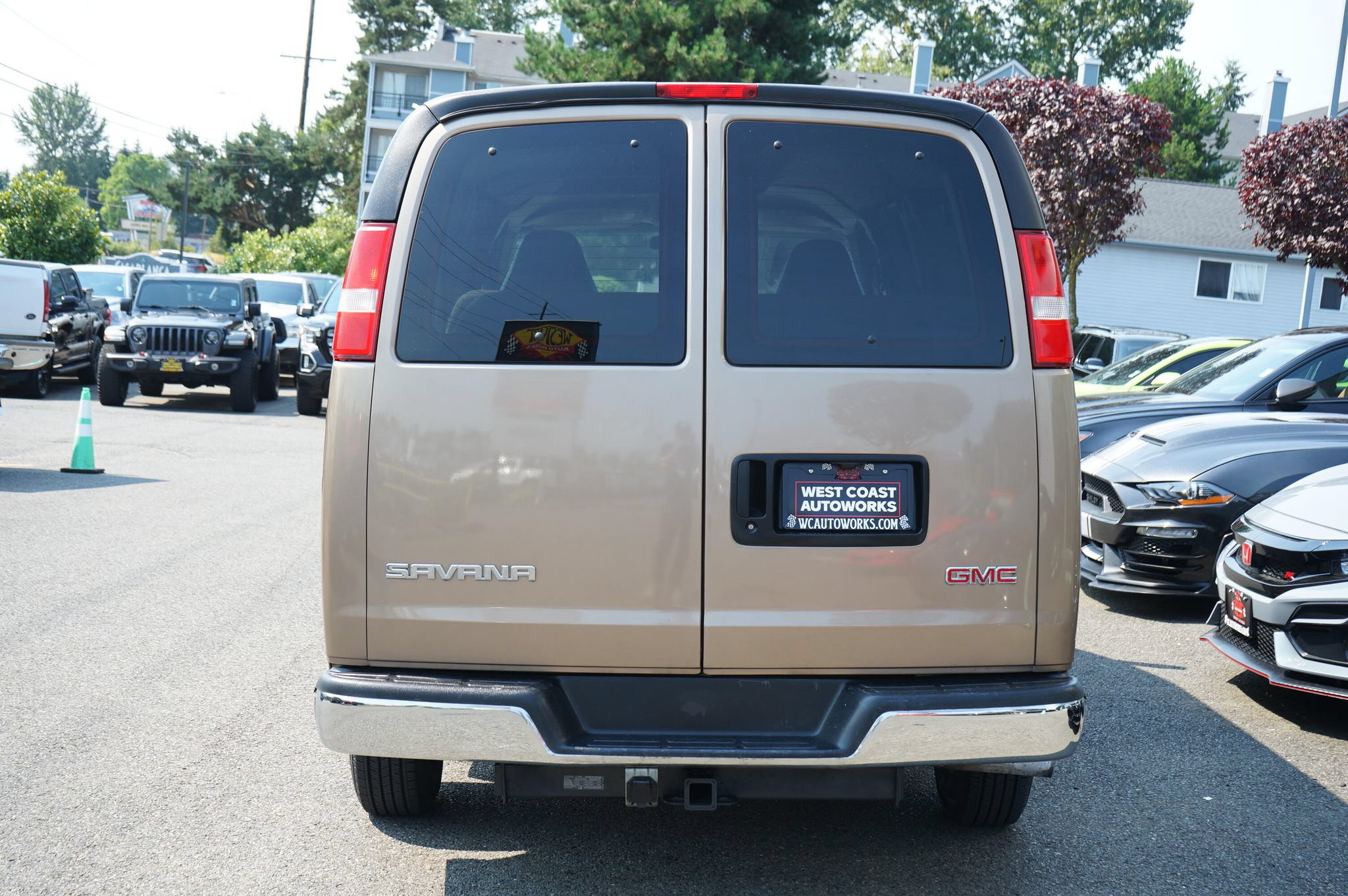 Used 2003 GMC Savana 2500 Passenger w/ Sle Preferred Equipment Group RWD image 4