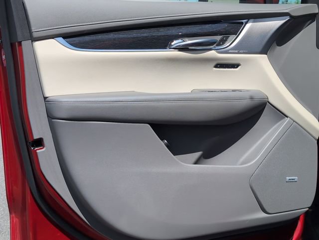 Used 2022 Cadillac XT6 Premium Luxury w/ Technology Package image 15