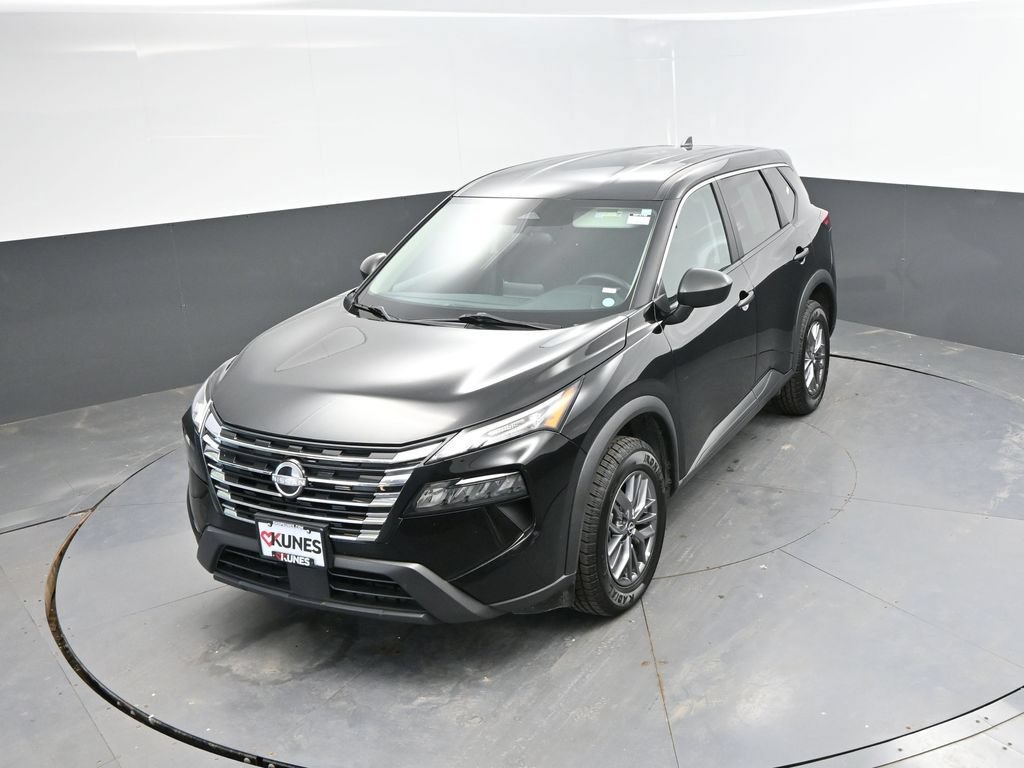 Used 2024 Nissan Rogue S AWD/4WD image 24