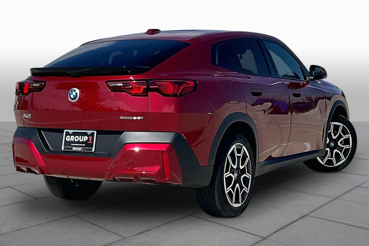 Used 2026 BMW X2 xDrive28i AWD/4WD image 12
