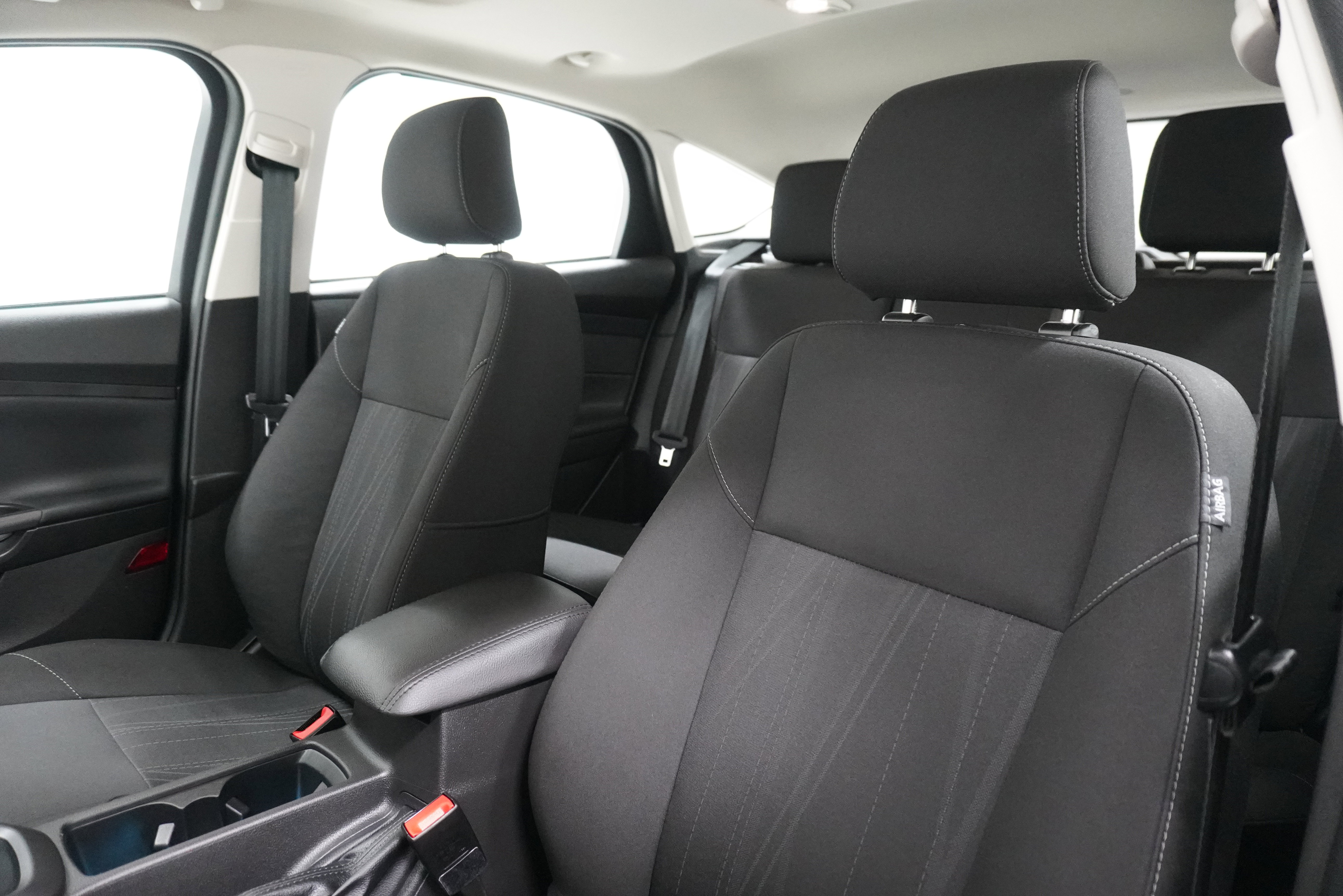 Used 2018 Ford Focus SEL w/ Cold Weather Package image 11