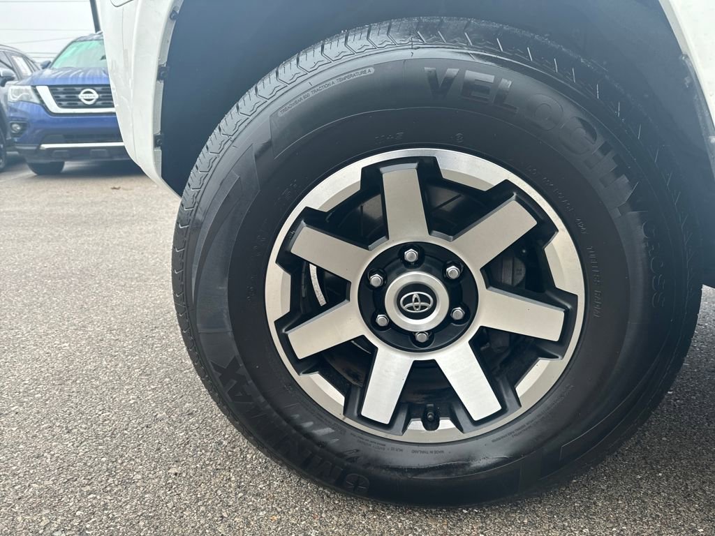 Used 2019 Toyota 4Runner TRD Off-Road image 28