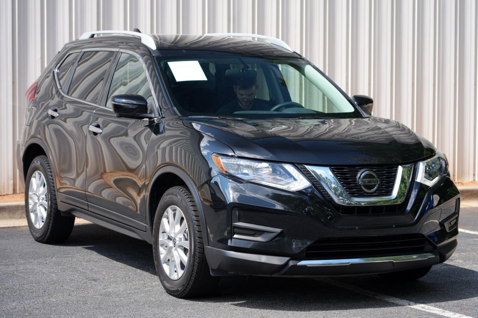 Used 2018 Nissan Rogue SV w/ Sun & Sound Touring Package AWD/4WD image 50