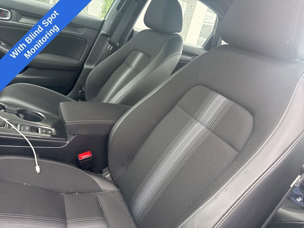 Used 2025 Honda Civic Sport image 2