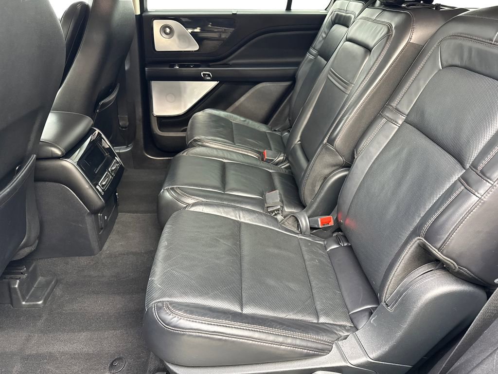 Used 2020 Lincoln Aviator Reserve w/ Equipment Group 202A AWD/4WD image 32