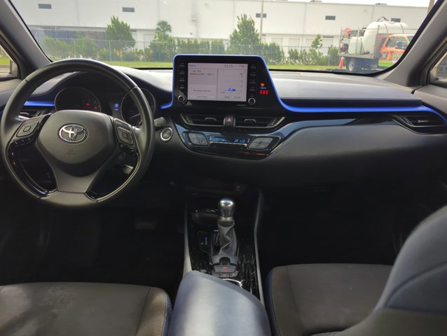 Used 2020 Toyota C-HR XLE FWD image 19