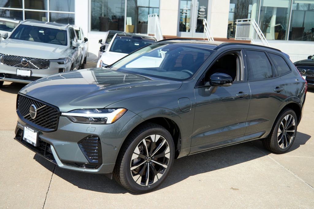 New 2026 Volvo XC60 T8 Plus w/ Climate Package image 6