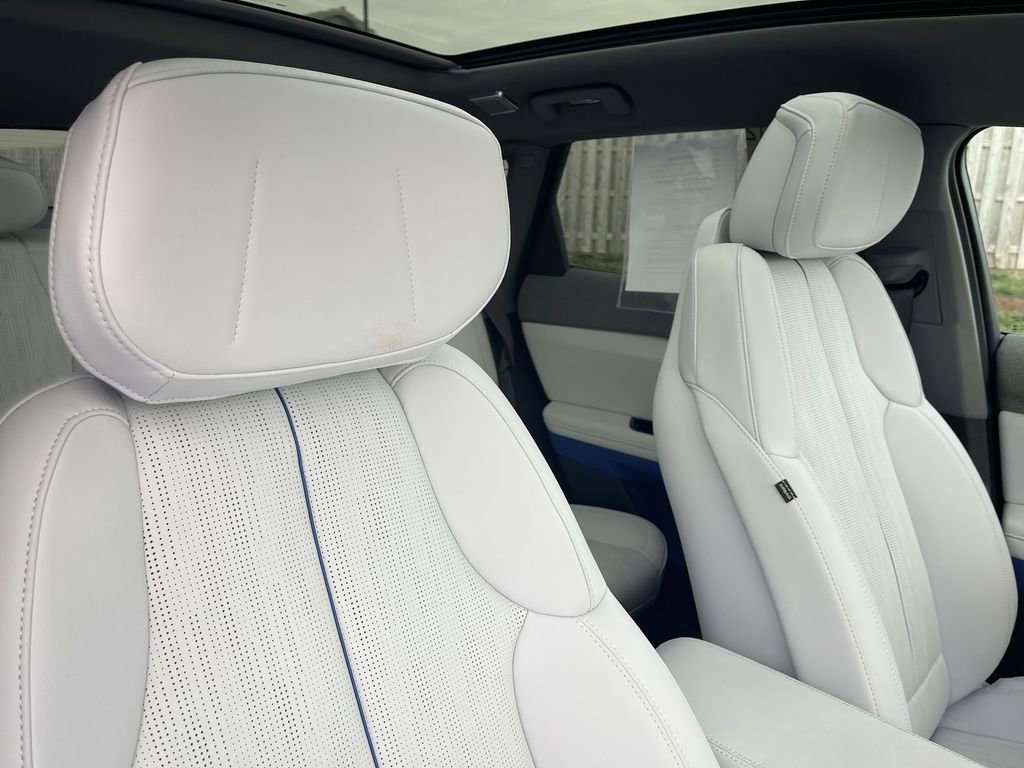 Certified 2025 Cadillac Optiq Sport 2 image 32