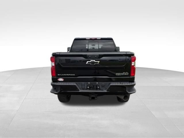 Used 2022 Chevrolet Silverado 2500 High Country w/ Technology Package AWD/4WD image 6