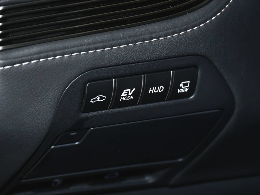 Used 2022 Lexus LS 500h AWD w/ Luxury Package image 21