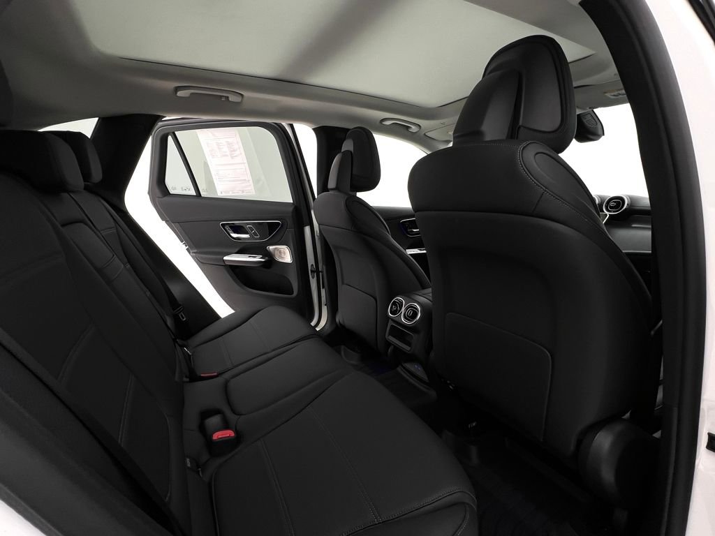 Used 2024 Mercedes-Benz GLC 300 4MATIC image 14