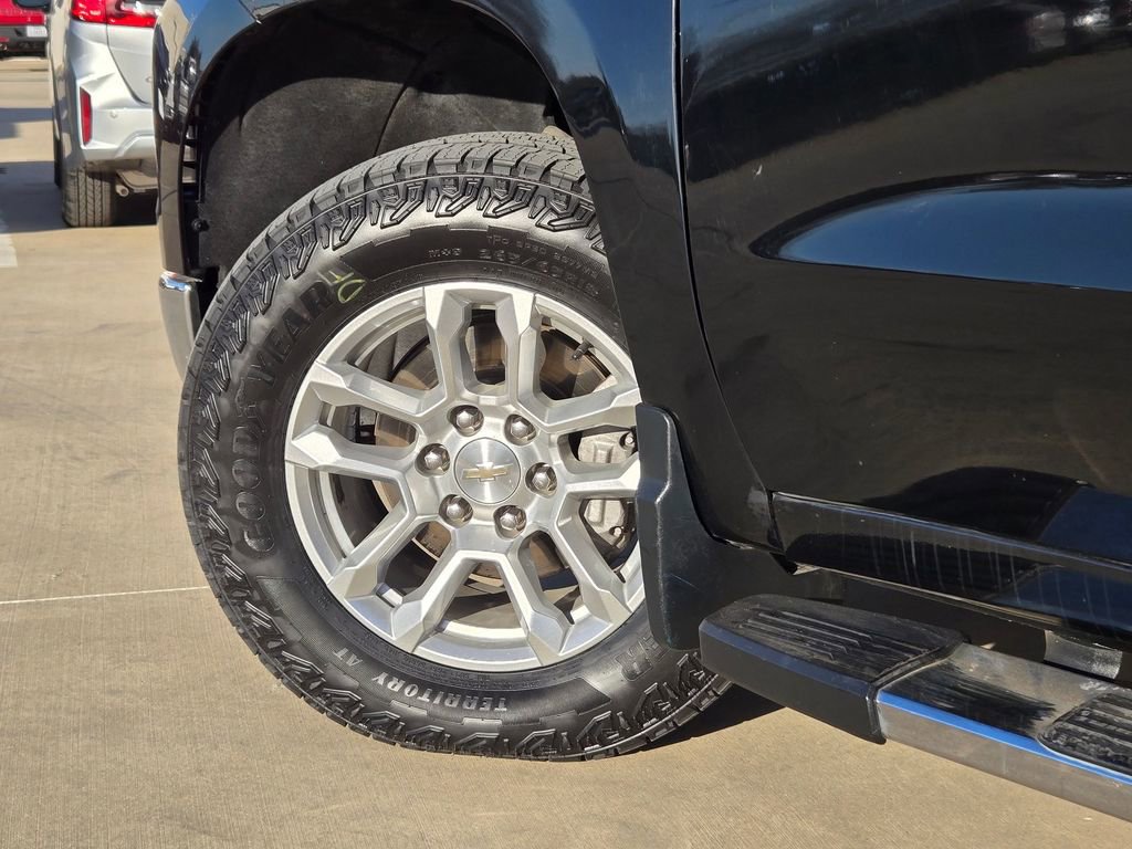 Used 2023 Chevrolet Silverado 1500 LT w/ Z71 Off-Road Package AWD/4WD image 31