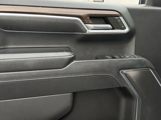 Used 2023 Chevrolet Silverado 1500 LT image 25