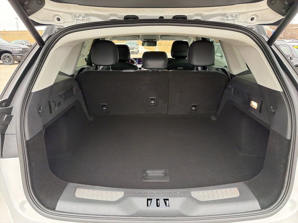 New 2026 Lincoln Nautilus Premier image 17