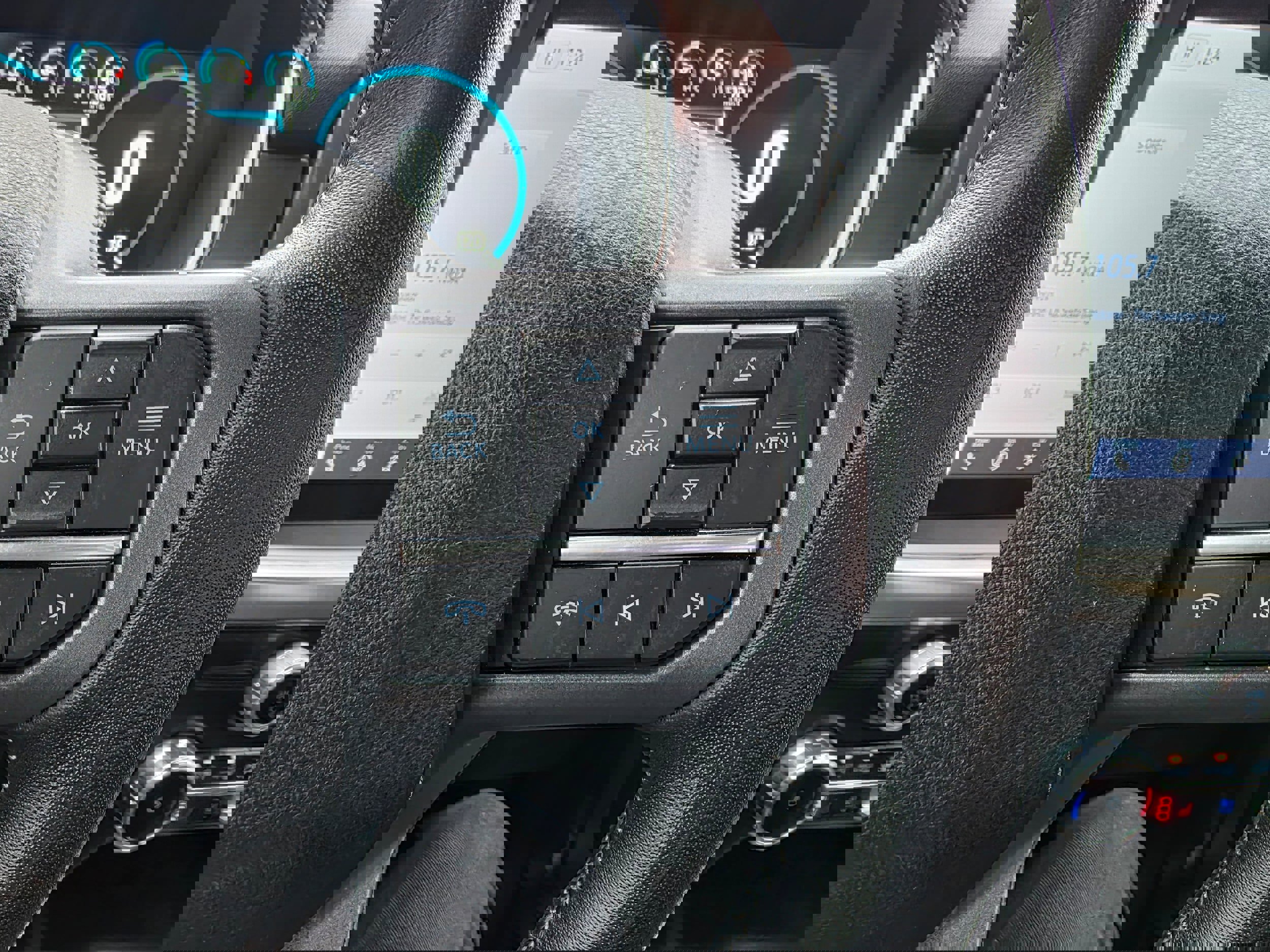 Certified 2023 Ford F150 Lariat w/ Equipment Group 502A High image 17