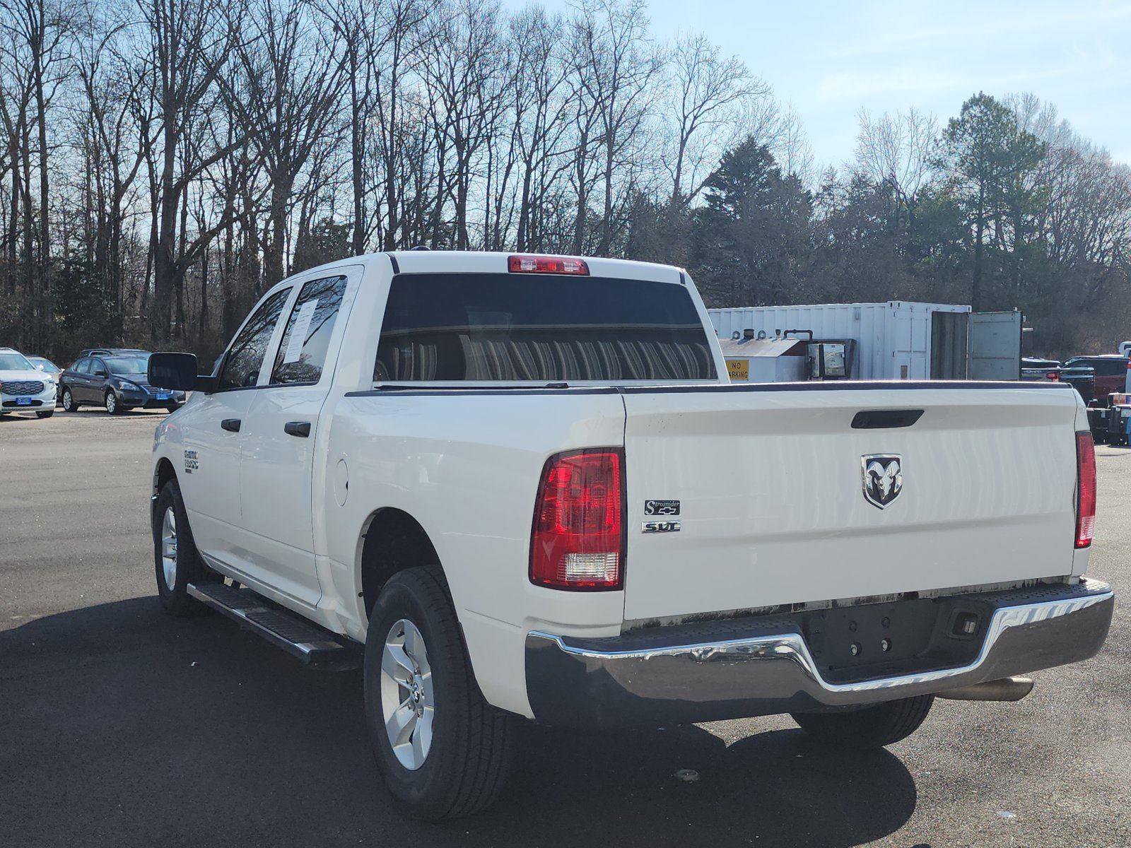 Used 2022 RAM 1500 Classic SLT image 3