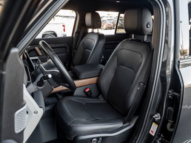 Certified 2023 Land Rover Defender 130 SE AWD/4WD image 13