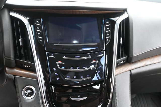 Used 2015 Cadillac Escalade Premium AWD/4WD image 24