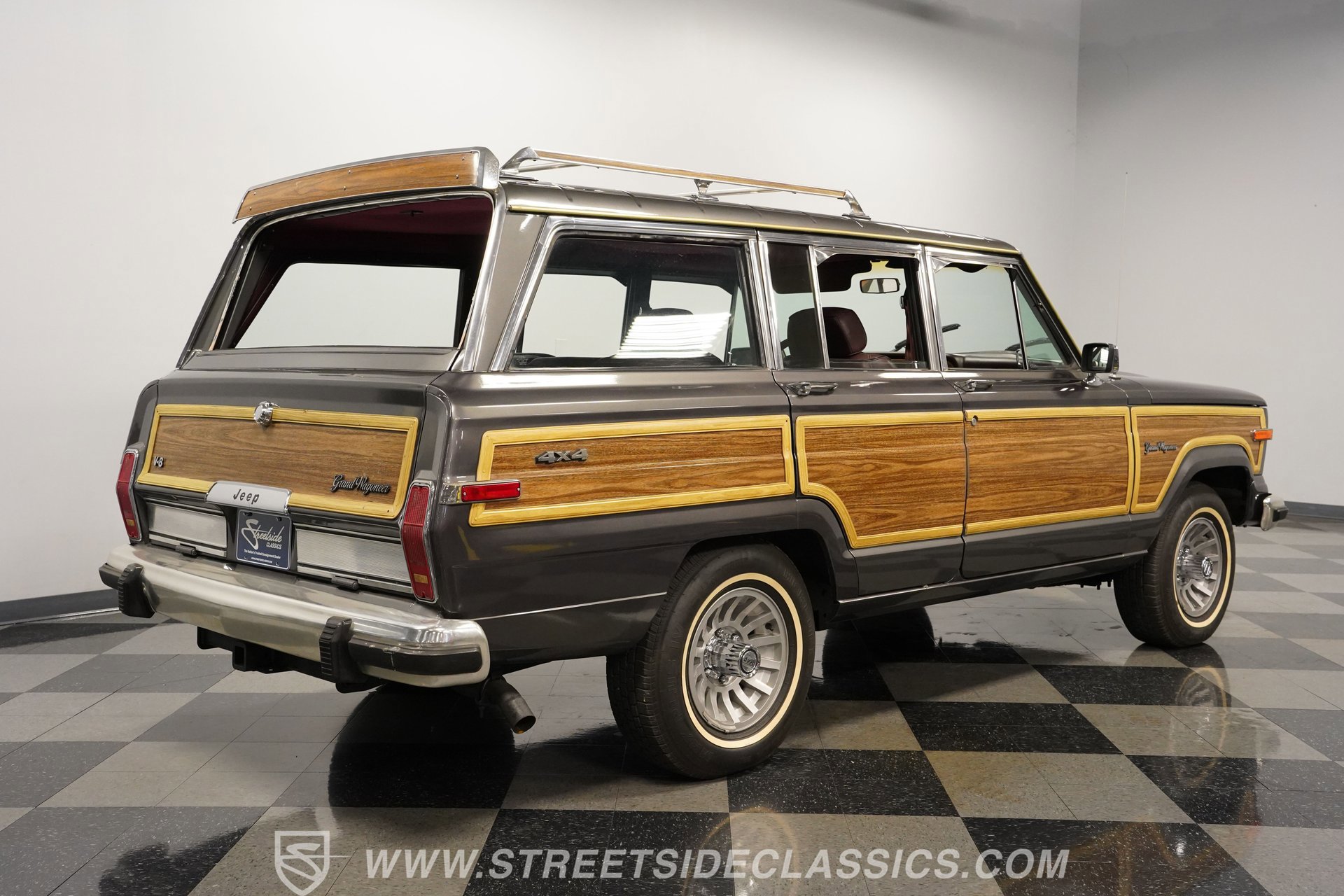 Used 1988 Jeep Grand Wagoneer image 12