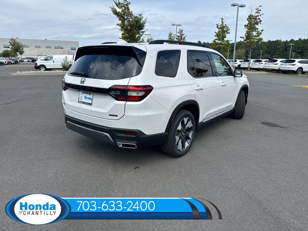New 2026 Honda Pilot Touring image 7