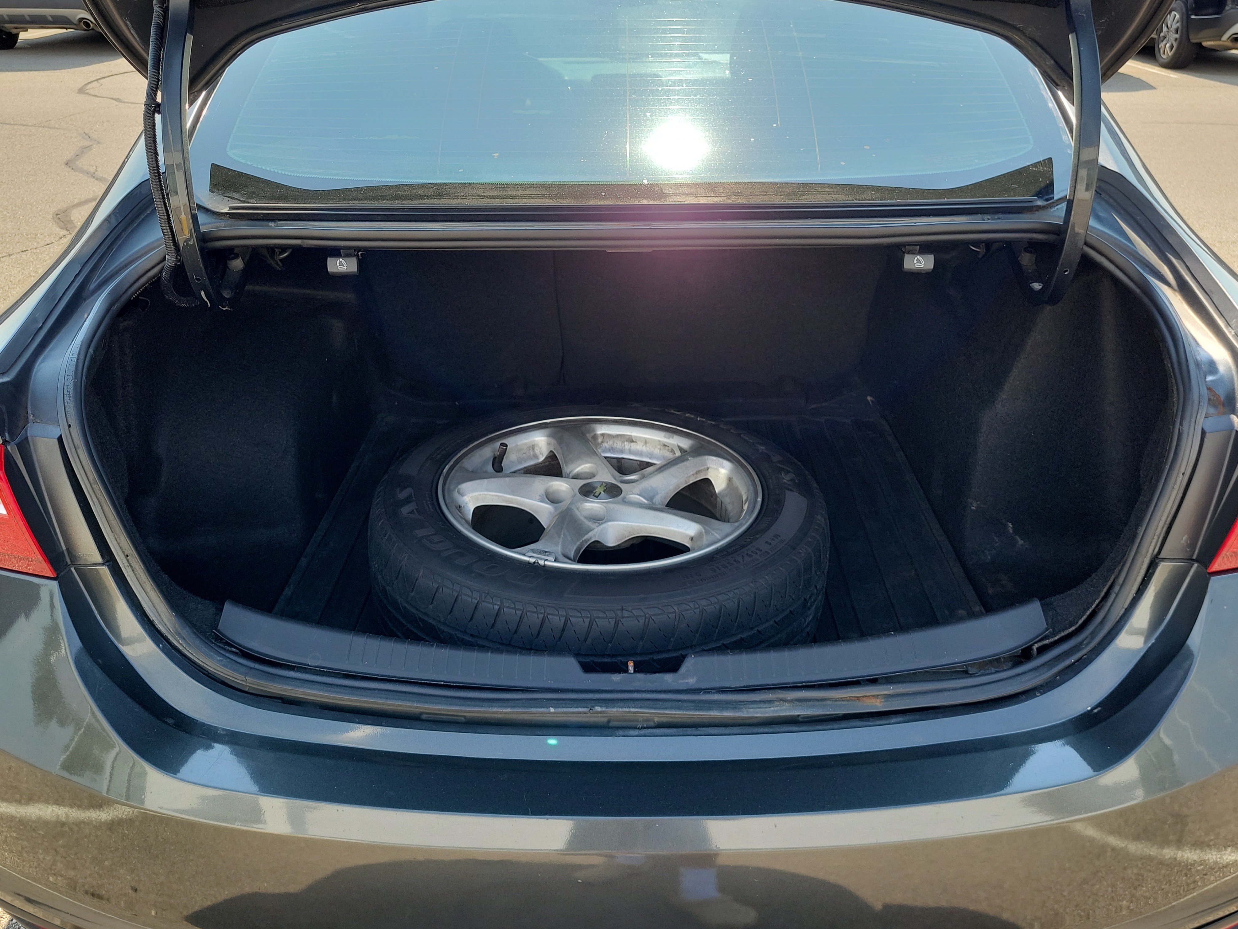 Used 2018 Chevrolet Malibu LS FWD image 7