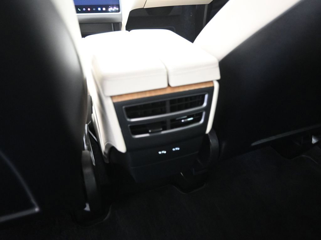 Used 2020 Tesla Model X Long Range image 15